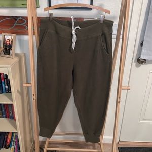 Women’s olive green aerie fleece jogger
